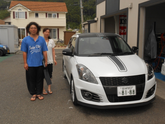 スズキ　スイフトスポーツ　１．６