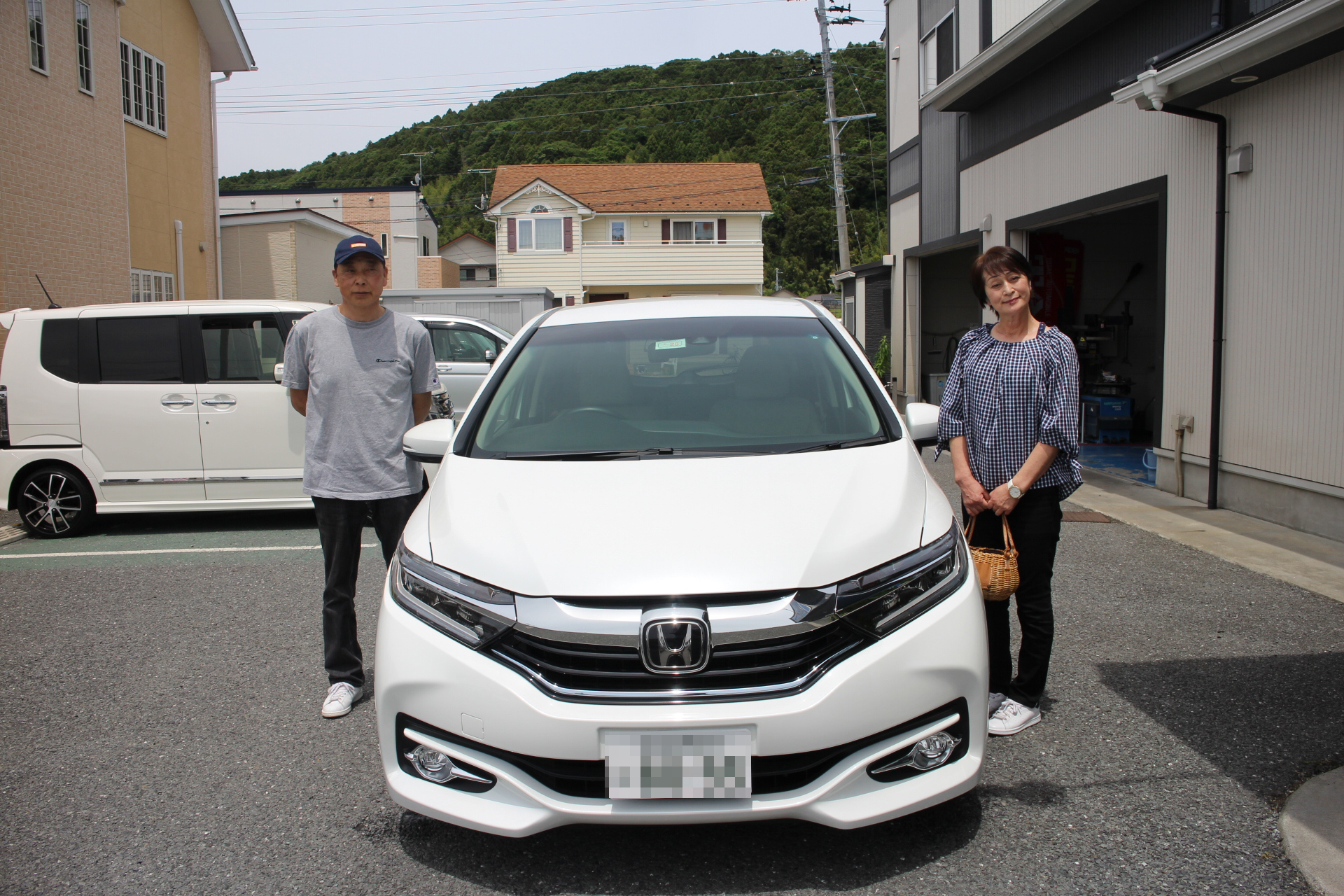 ホンダ　シャトルHV１．５ Ｘ Ｈｏｎｄａ ＳＥＮＳＩＮＧ